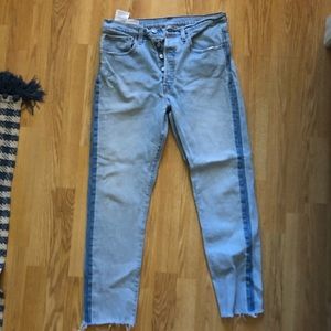 Levis 501 jeans high waisted with dark blue sides